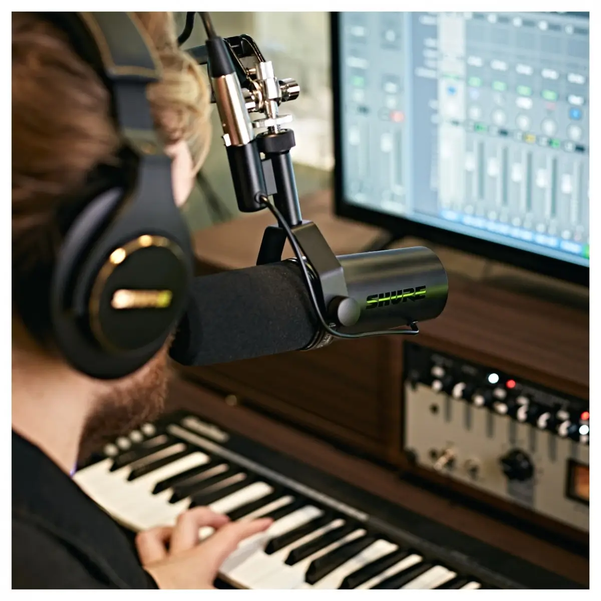 Shure SM7dB Broadcast Δυναμικό Μικρόφωνο με Preamp-7